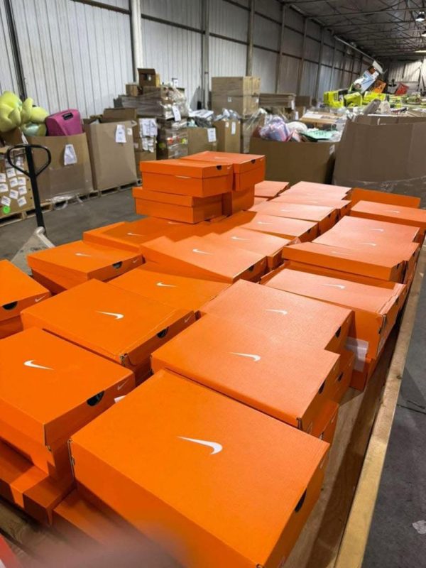 Shoes and sneakers pallet