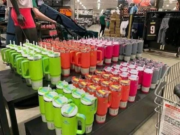 Starbucks cup pallet