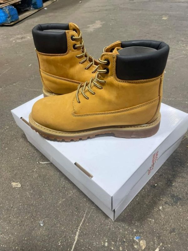 Pallet of Rawlings shoes